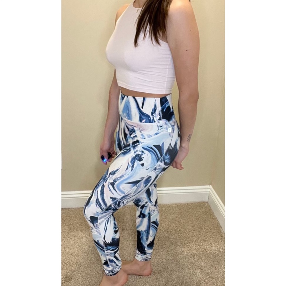 Flabletics leggings